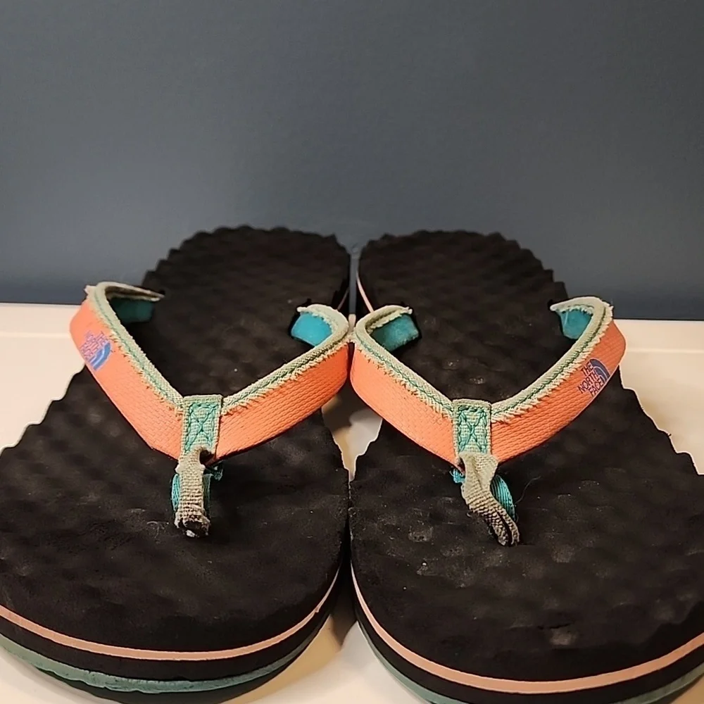The North Face Orange Teal Black Sandals Elevated Heel Thong Flip Flop Womens